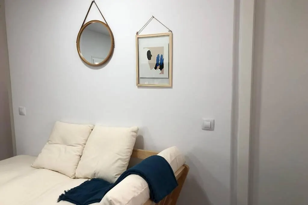 M4 Cool Terrace. 1 Min To Metro. 15 Min To Center Appartement Esplugues de Llobregat Spanje