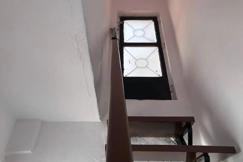 M4 Cool Terrace. 1 Min To Metro. 15 Min To Center Appartement Esplugues de Llobregat